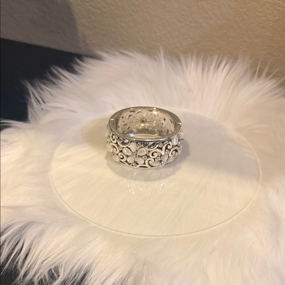 Brighton Jewelry - 🌺 Brighton Flower Bracelet